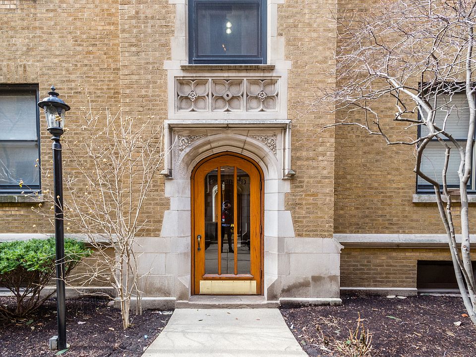 1st image of 630 W Waveland Ave APT 2D