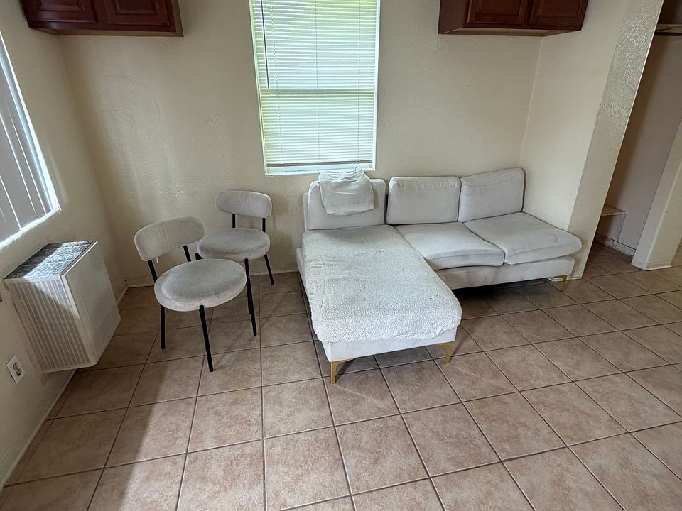 1st image of 123 Congress Ave APT 4