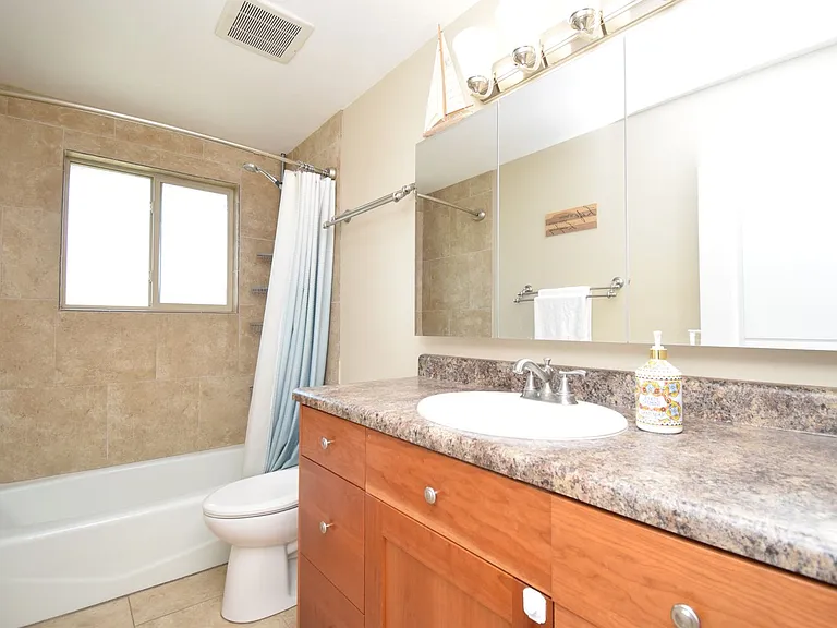 3638 W Jasmine St — Photo 11