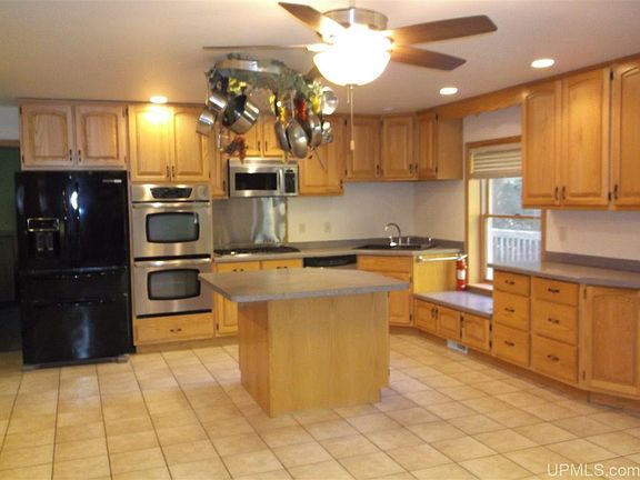 3rd image of W9831 Miscuano Island Dr