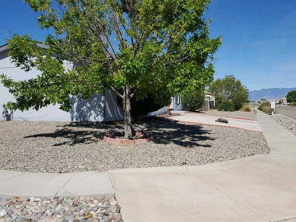 2nd image of 808 Calle De Los Claveles