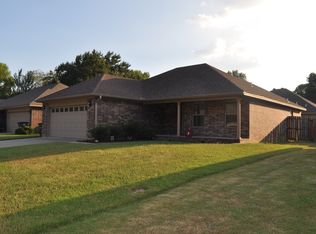 405 Calvin Ct, Searcy, AR 72143