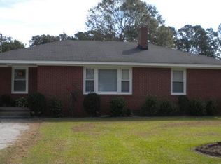 3331 Temperance Hall Rd, Elm City, NC 27822