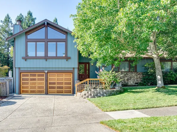 3404 Castlerock Court, Santa Rosa, CA 95404