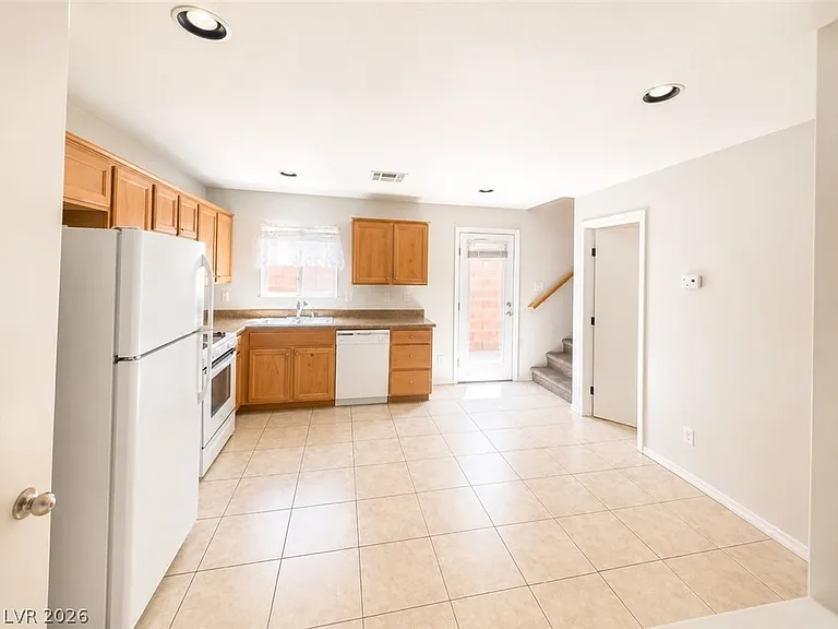 6037 Aripeka St — Photo 4