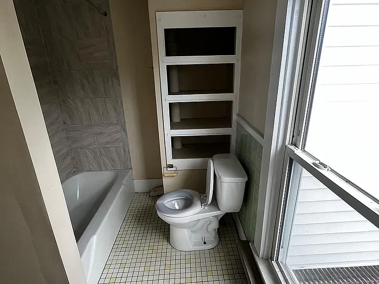 554 Stevens Ave #2 — Photo 1