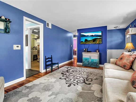 5th image of 229 Harrison Ave