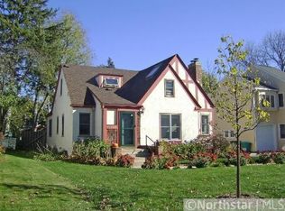 1732 Asbury St, Falcon Heights, MN 55113