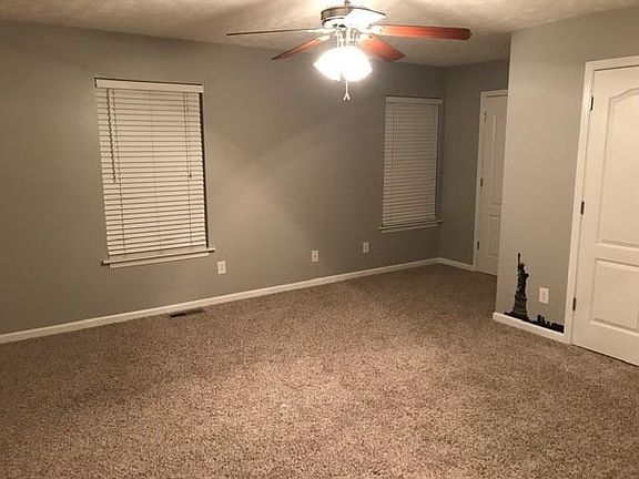 5th image of 2569 New Holland Cir