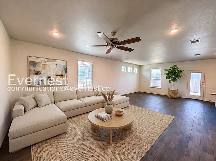 4 bed, 3.0 bath, 2191 sqft, $2,195 — Photo 3