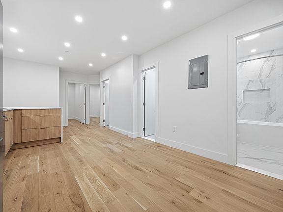 2nd image of 34 Avenue A #2R