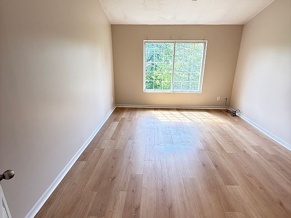 3rd image of 5835 Southwater Dr