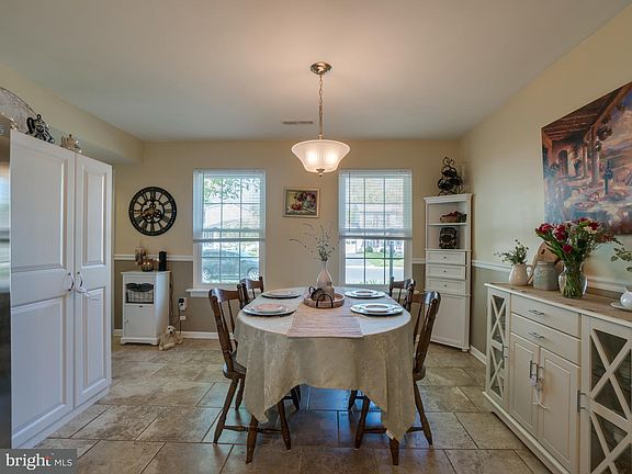 5th image of 5645 Saint Charles Dr