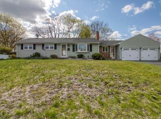 14 Standish St, Enfield, CT 06082