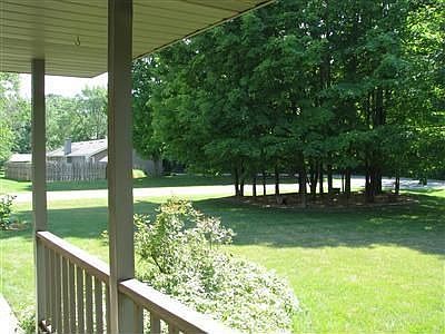4th image of 4029 Silver Oaks Dr