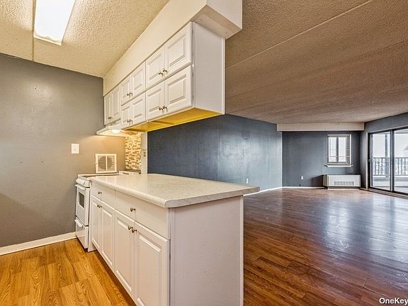 4th image of 725 Miller Ave