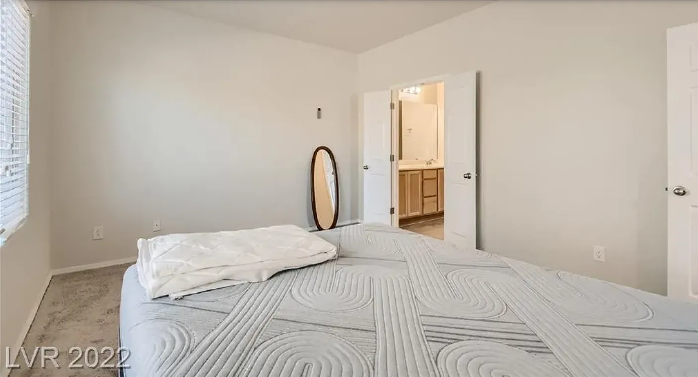 2 bed, 1157 sqft, $895 — Photo 2