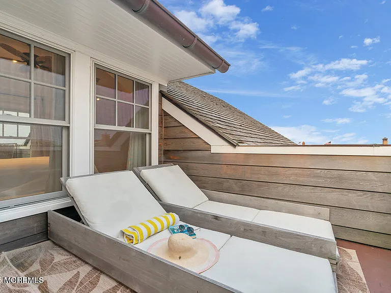 985 Ocean Ave — Photo 84