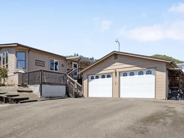 3659 NW Broad St, Roseburg, OR 97471
