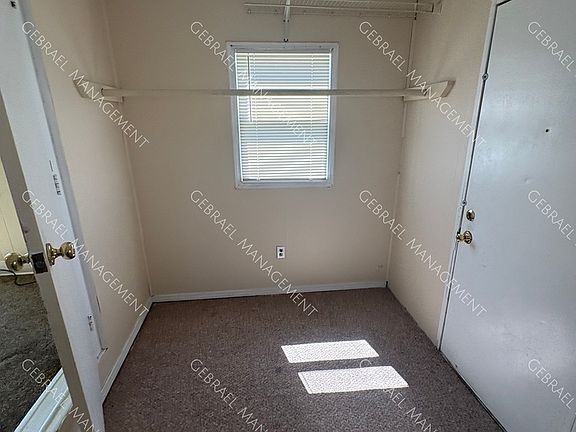 5th image of 1549 Ryan St