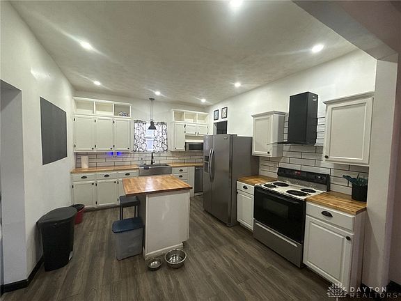 3rd image of 1125 W High St