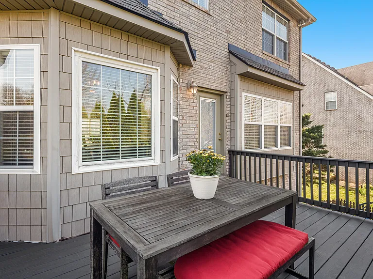 3030 Liverpool Dr — Photo 17