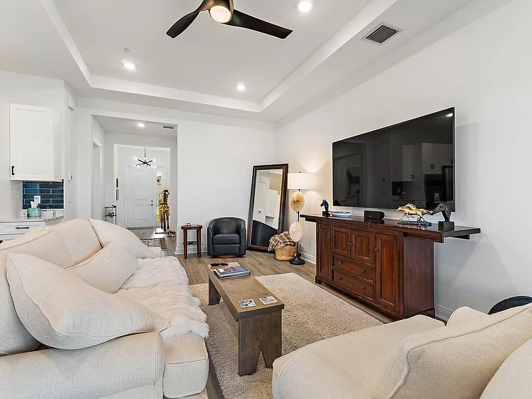 15883 Key Biscayne Ln — Photo 6