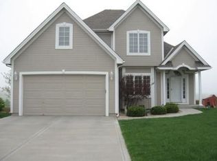 8305 NE 97th St, Kansas City, MO 64157