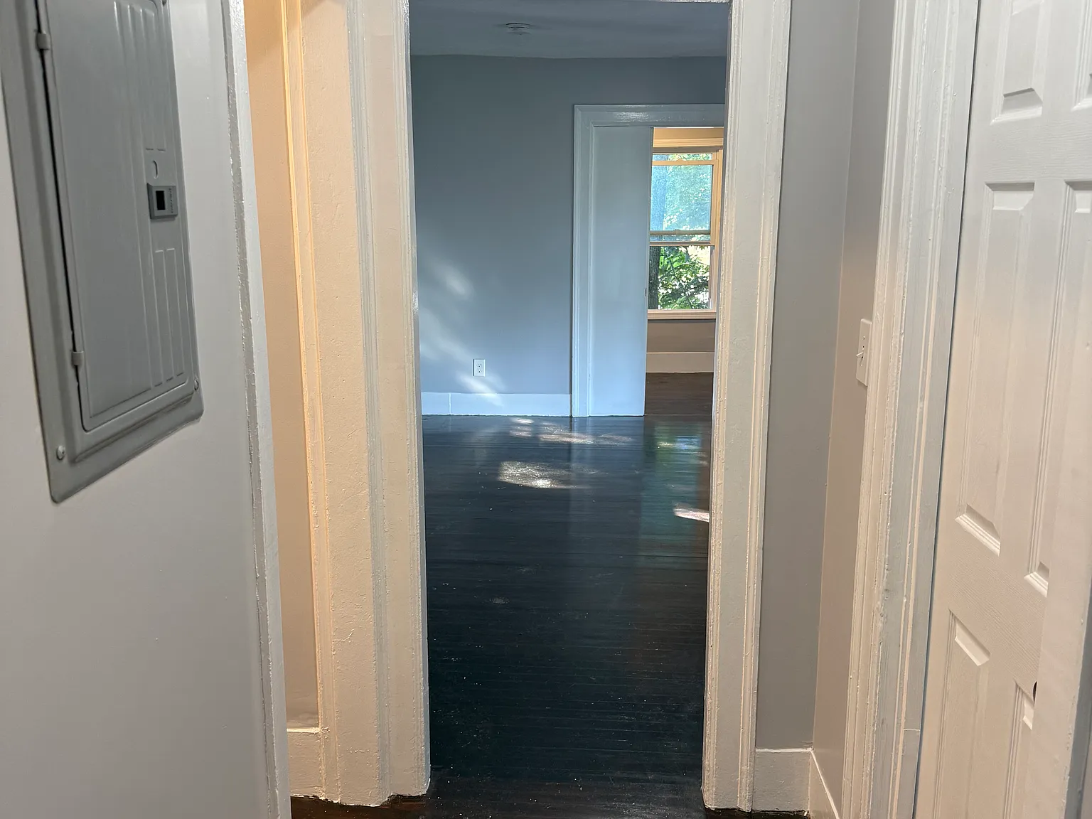 4 bed, 1597 sqft, $3,050 — Photo 3