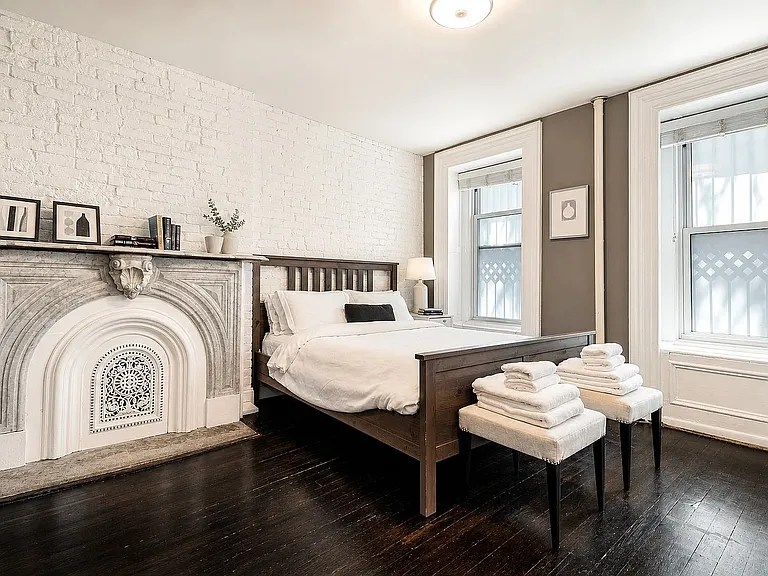 347 W 51st St #1 — Photo 2