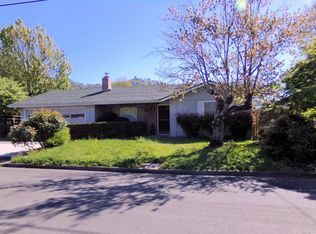 453 NE 12th St, Grants Pass, OR 97526