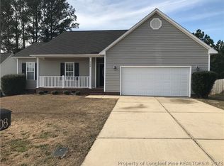 908 Bramblegate Rd, Hope Mills, NC 28348