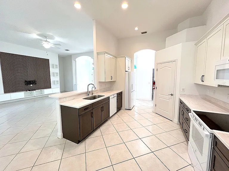 27 Empress Ln — Photo 17