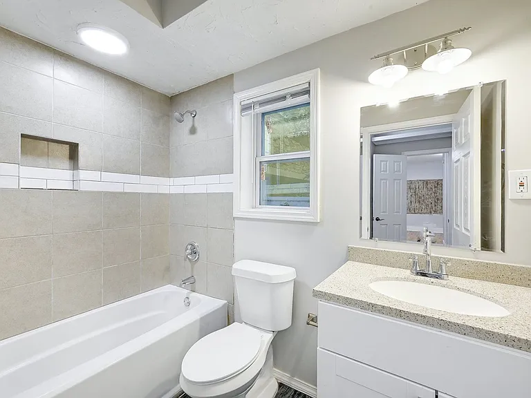 2511 San Gabriel St — Photo 24