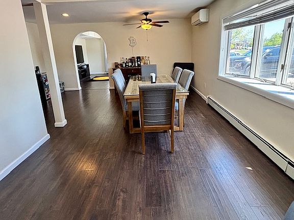 3rd image of 539 W Park Ave #1