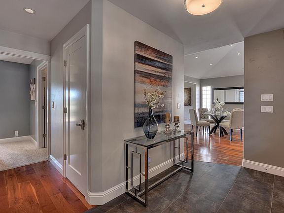 3rd image of 8052 Chardonay Ct