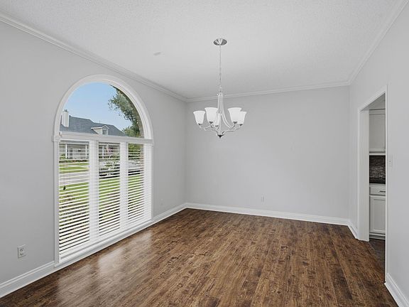 4th image of 4105 Oak Point Ln