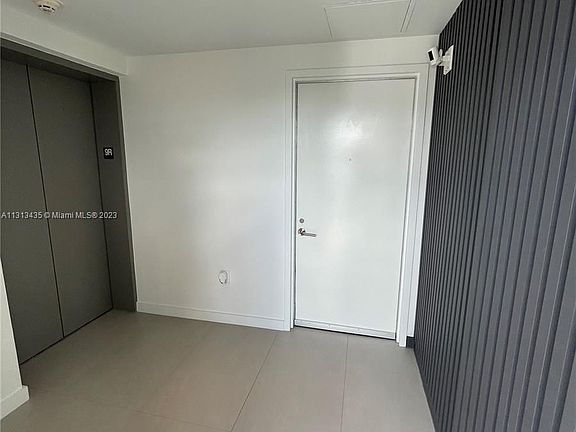 4th image of 460 NE 28th St APT 904