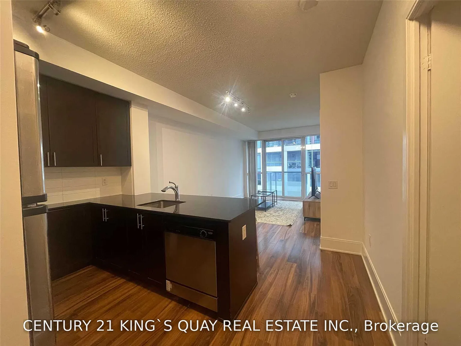 1 bed, $2,300 — Photo 2