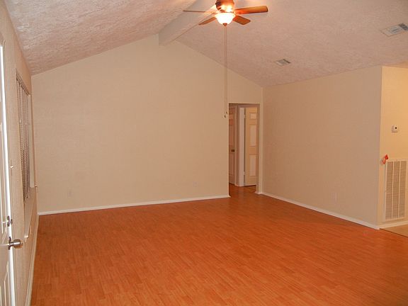 4th image of 11215 Loyola Dr