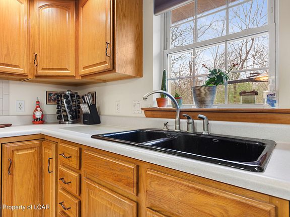 5th image of 23 Blytheburn Rd