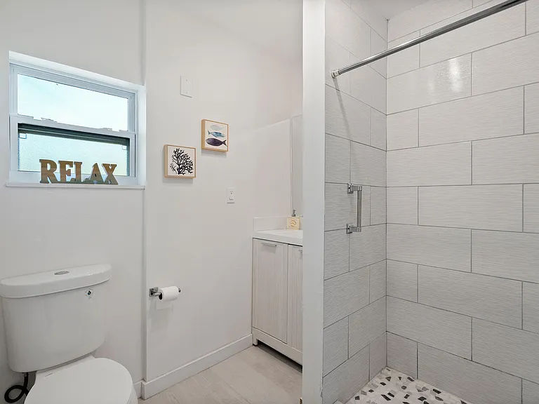 670 Hernando St #D — Photo 15
