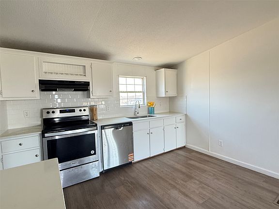 5th image of 9022 Diamond Ave