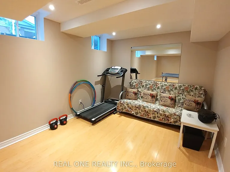 667 Bennett Blvd — Photo 20