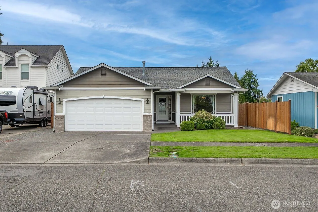 1201 9th Avenue SW photo 1