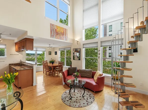 31 Wheeler St Unit 302, Cambridge, MA 02138