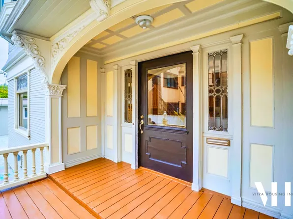 1180 W Adams Blvd, Los Angeles, CA 90007