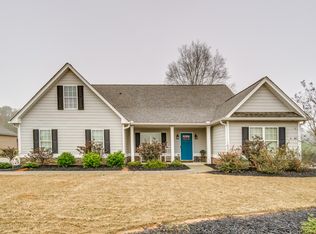 110 Presidential Ln, Statham, GA 30666