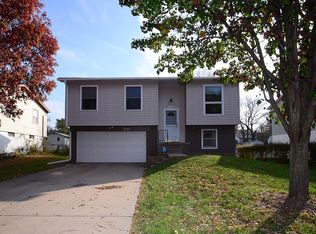 7017 N 65th Ave, Omaha, NE 68152