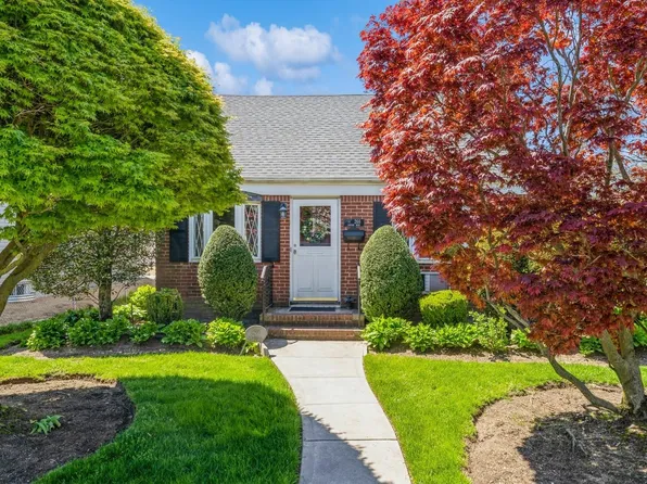 266 Semton Boulevard, Franklin Square, NY 11010